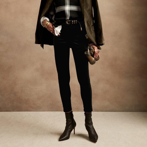 Banana Republic Petite High-Rise Skinny Velvet Pant in Black Size W24P - Picture 2 of 4